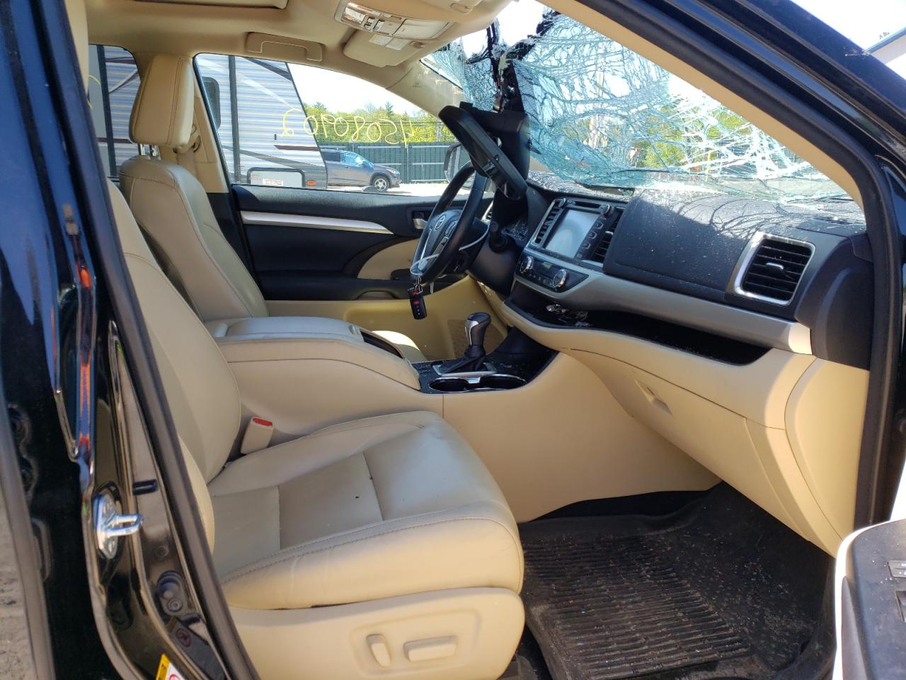 Foto 5 de la subasta – 2017 TOYOTA HIGHLANDER con VIN 5TDJZRFH4HS408893