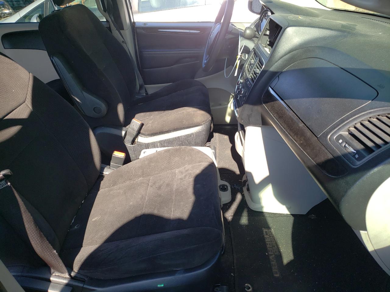 Photo 5 from auction – 2012 DODGE GRAND CARA with VIN 2C4RDGBGXCR235854