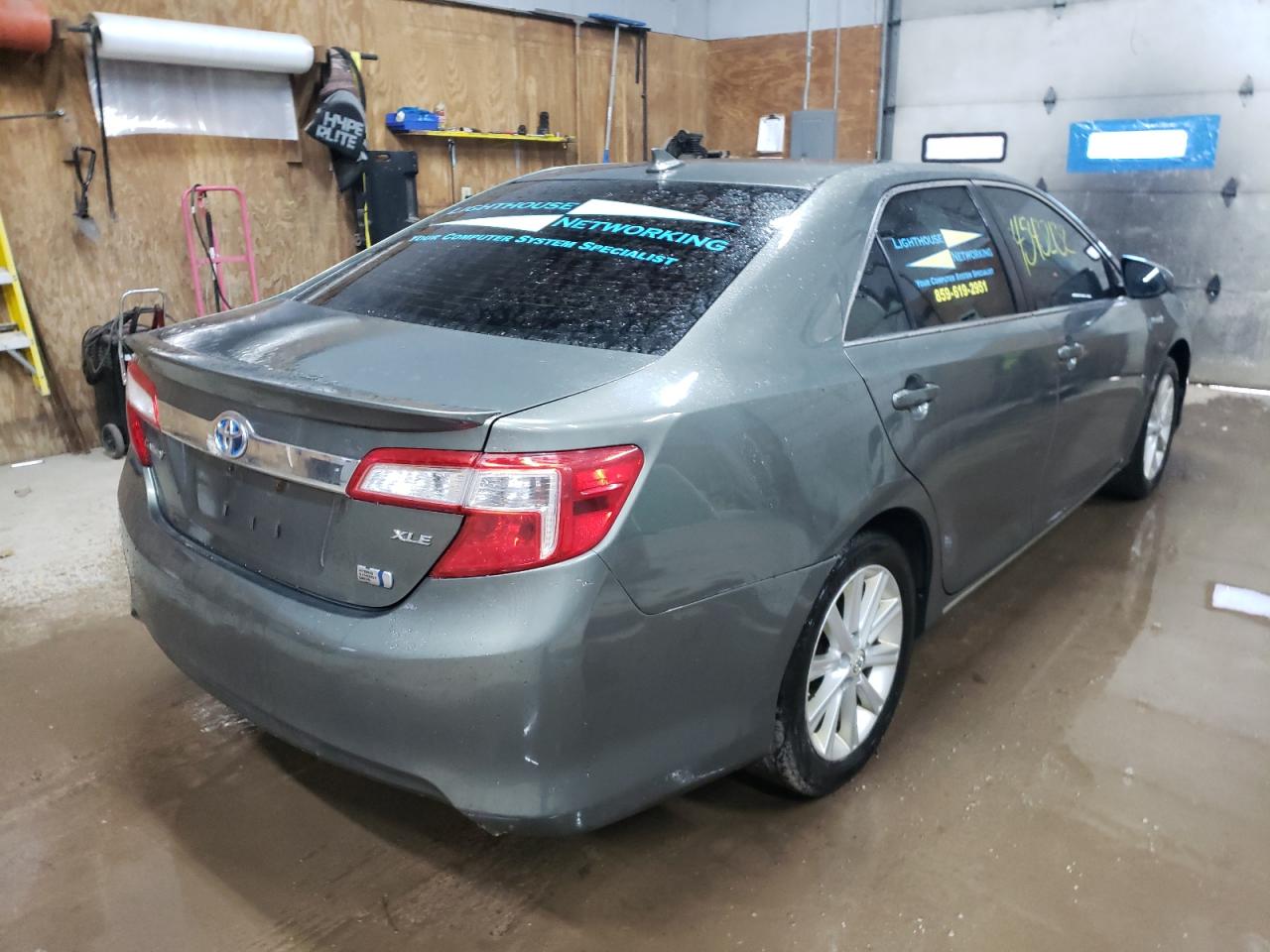 Photo 4 from auction – 2012 TOYOTA CAMRY HYBR with VIN 4T1BD1FK6CU002940