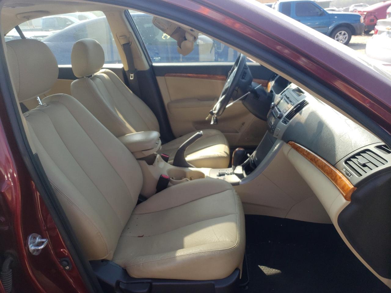 Photo 5 from auction – 2009 HYUNDAI SONATA SE with VIN 5NPEU46F59H477942