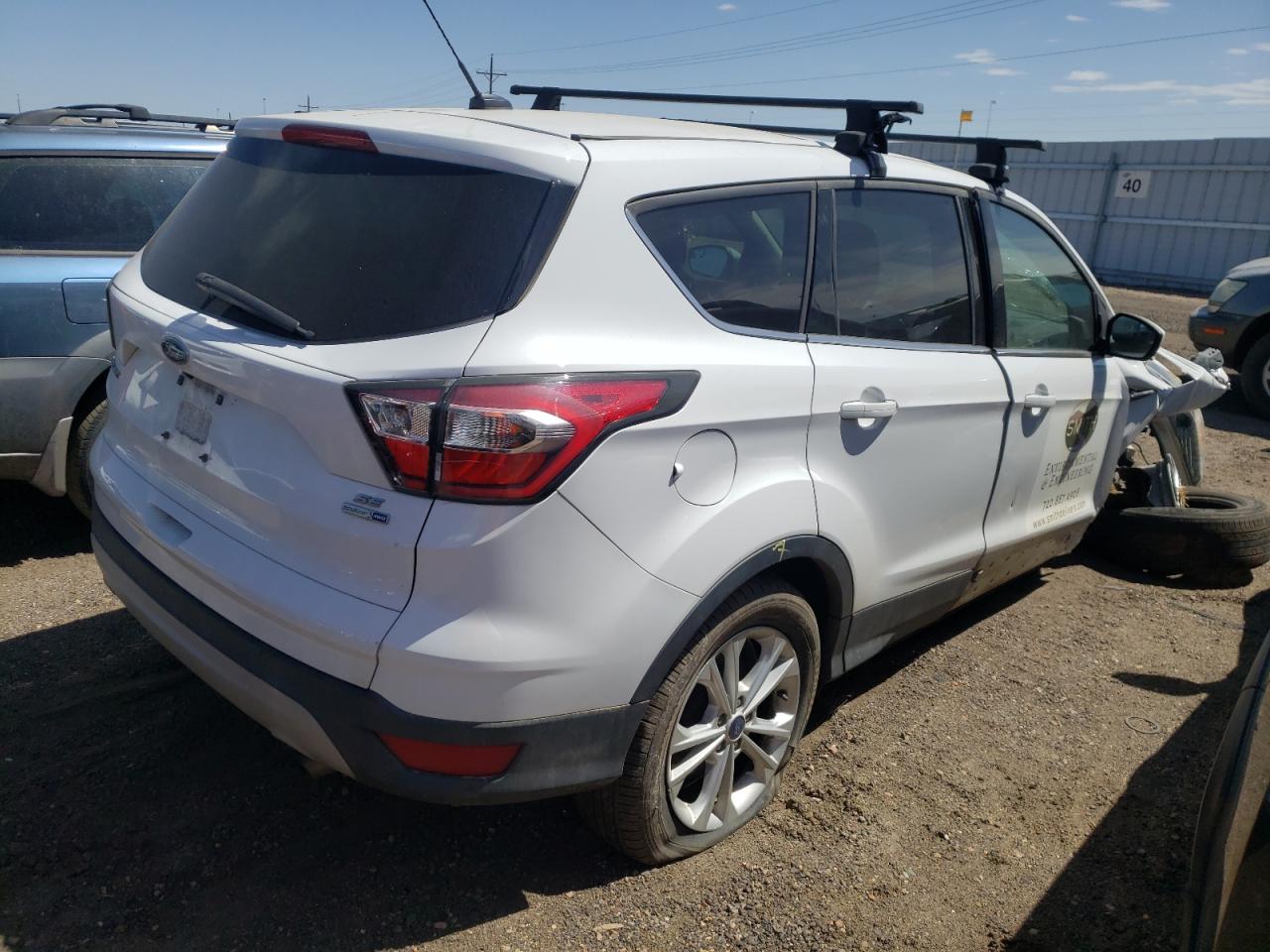 Photo 4 from auction – 2017 FORD ESCAPE SE with VIN 1FMCU9GDXHUB02338