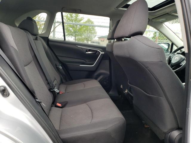 Photo 6 from auction – 2019 TOYOTA RAV4 XLE with VIN 2T3W1RFV5KW040376