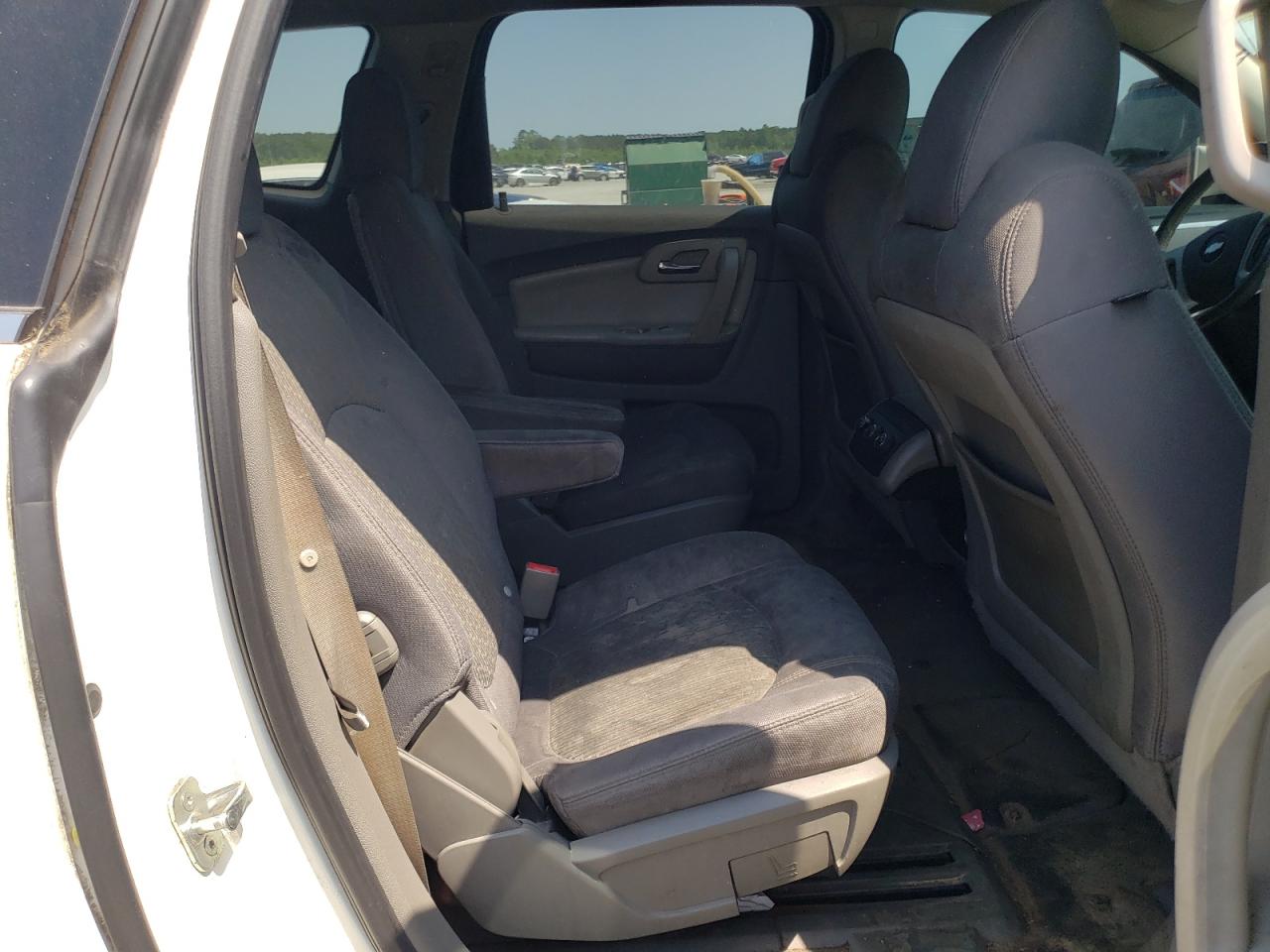 Photo 6 from auction – 2012 CHEVROLET TRAVERSE L with VIN 1GNKRGED2CJ165864