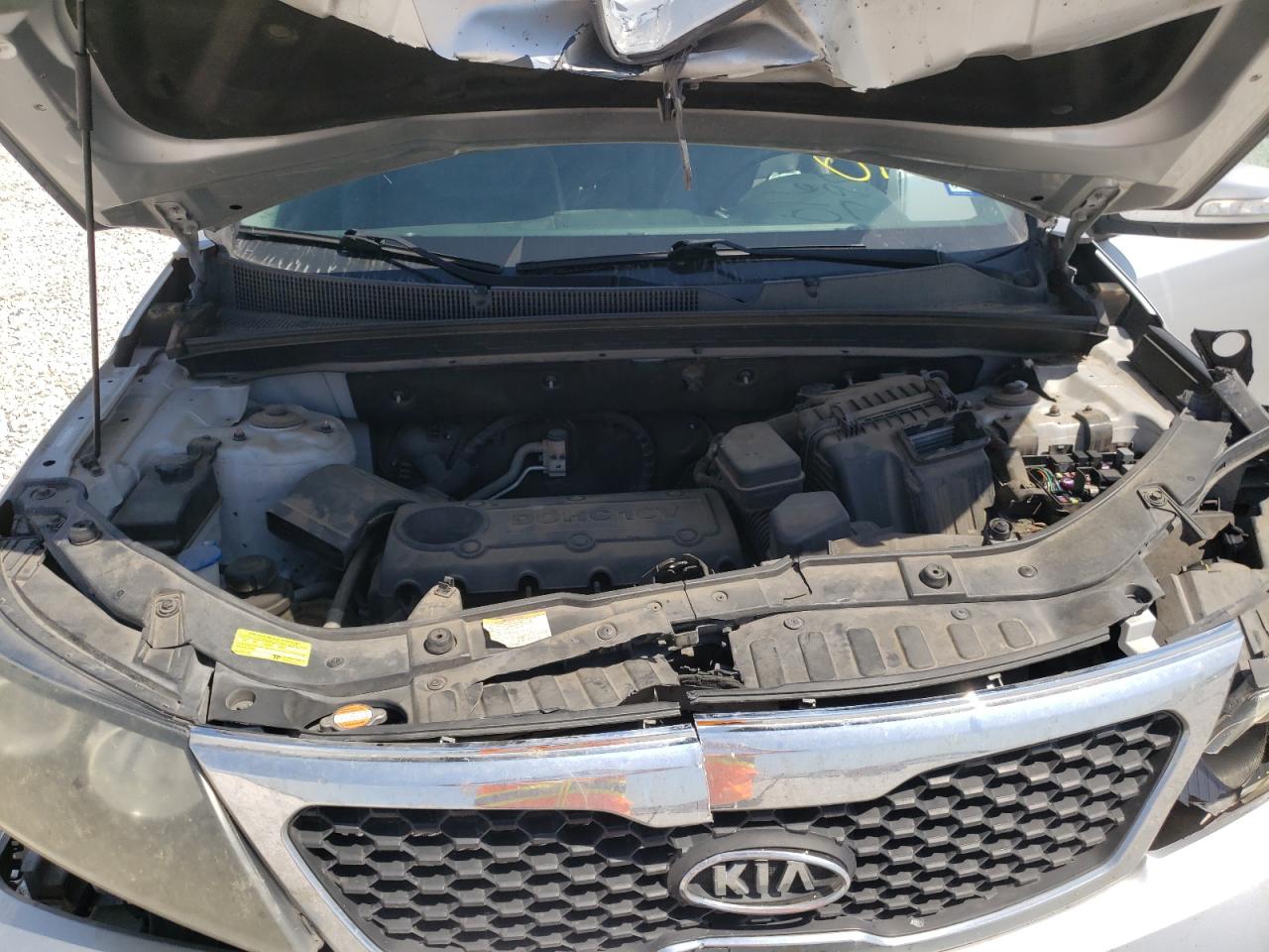 Photo 7 from auction – 2011 KIA SORENTO EX with VIN 5XYKUDA1XBG016795