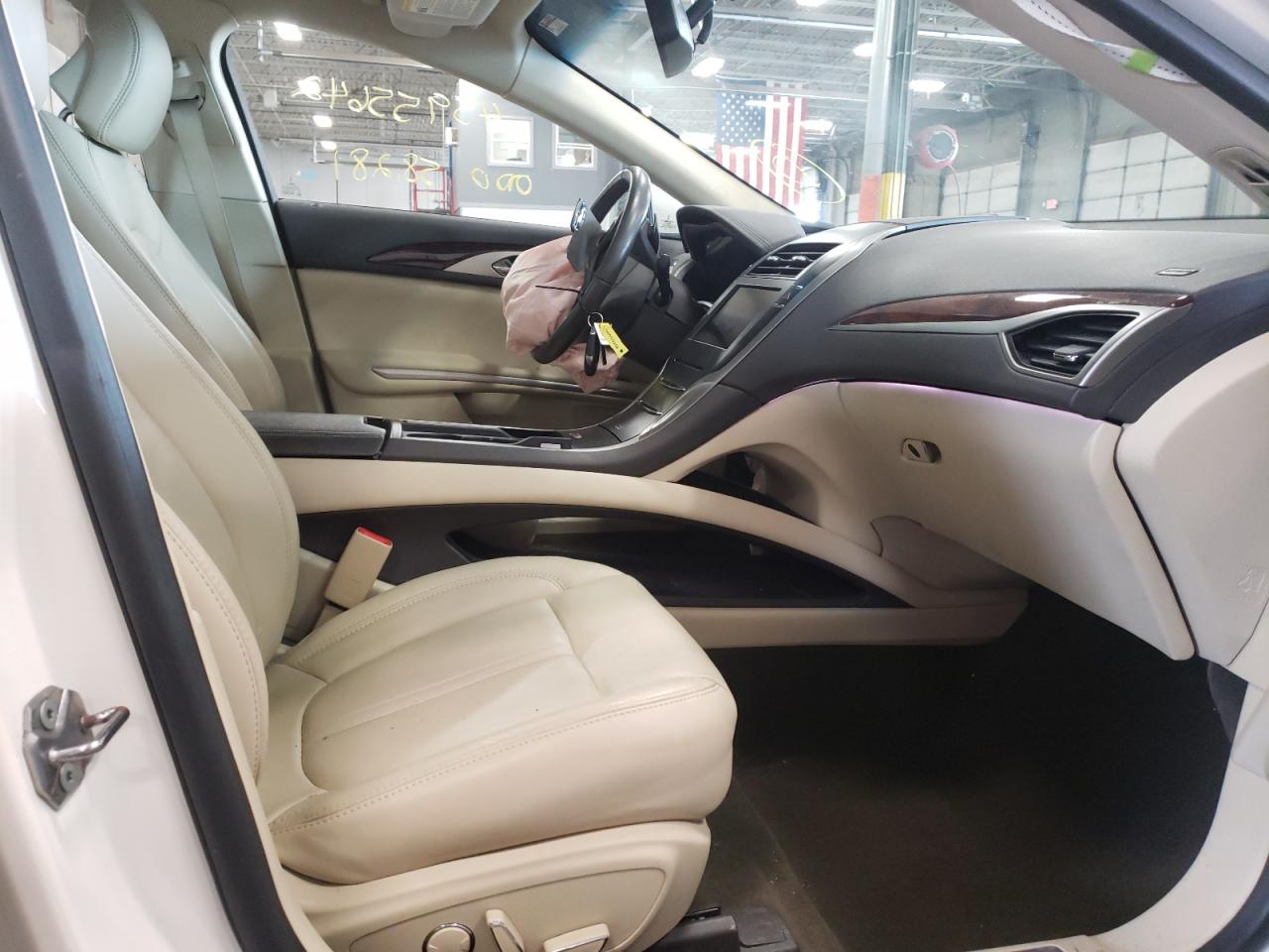 Photo 5 from auction – 2013 LINCOLN MKZ with VIN 3LN6L2J94DR819931