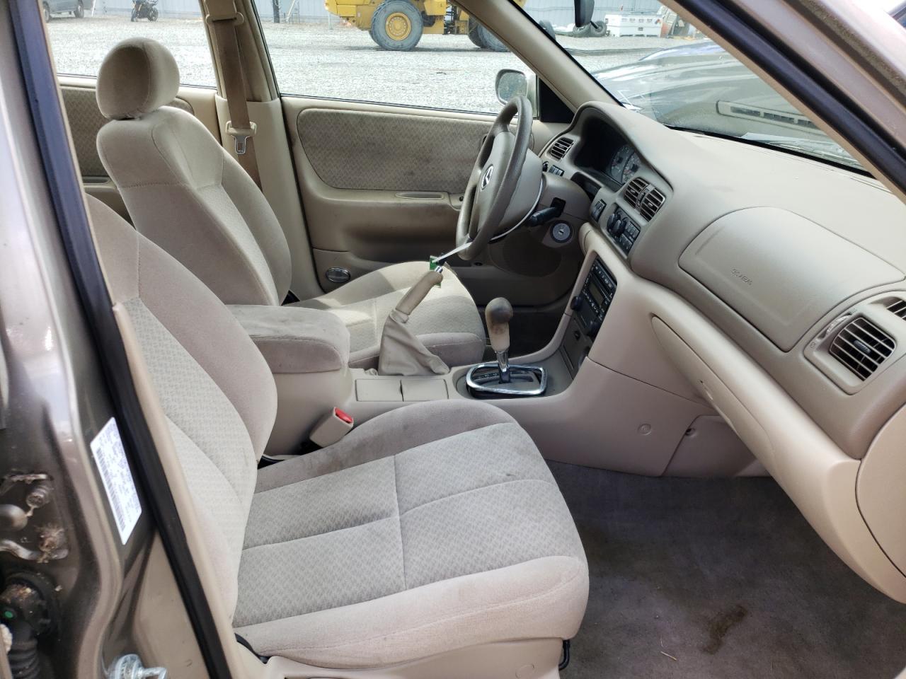 Photo 5 from auction – 2001 MAZDA 626 ES with VIN 1YVGF22C215206211