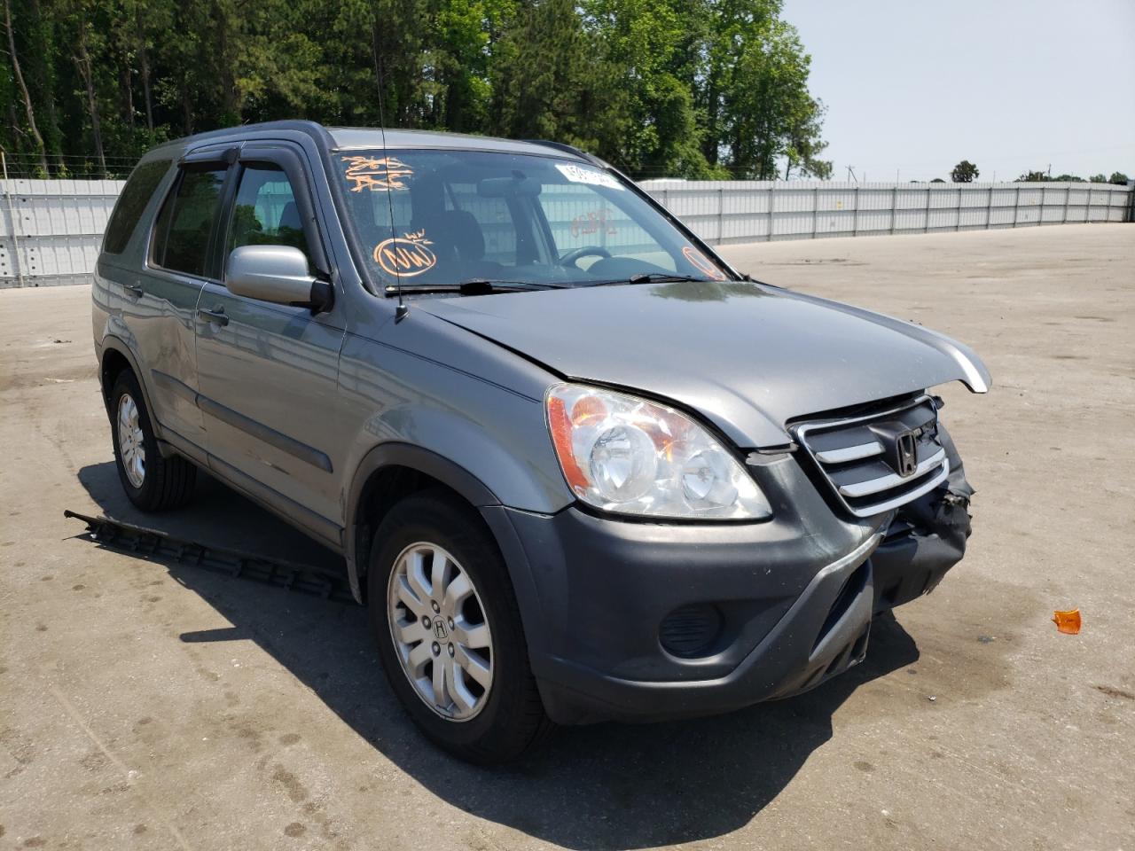 HONDA CRV 2005 with VIN SHSRD78825U325068 - Photo from auction