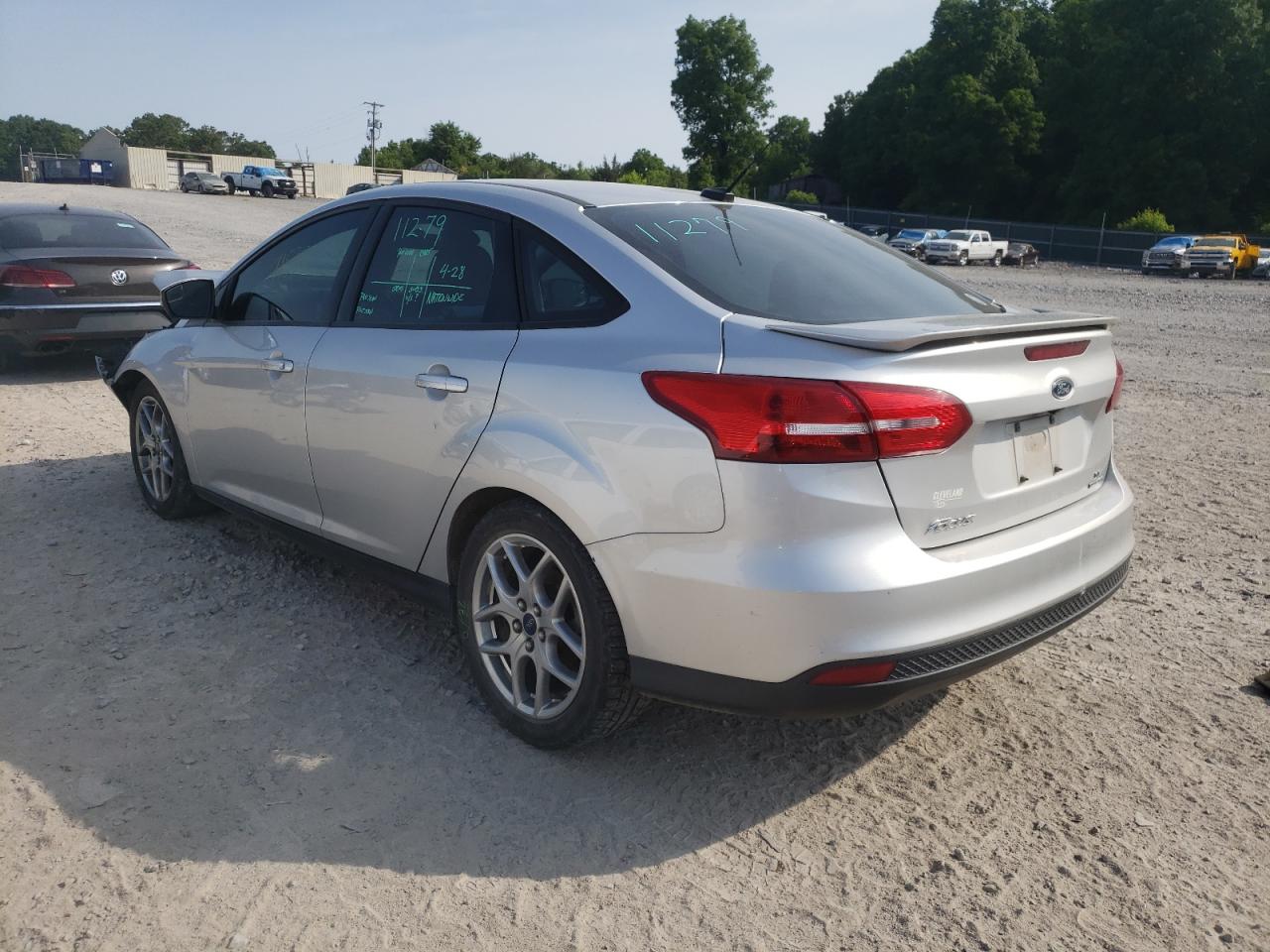 Photo 3 from auction – 2015 FORD FOCUS SE with VIN 1FADP3F20FL338714