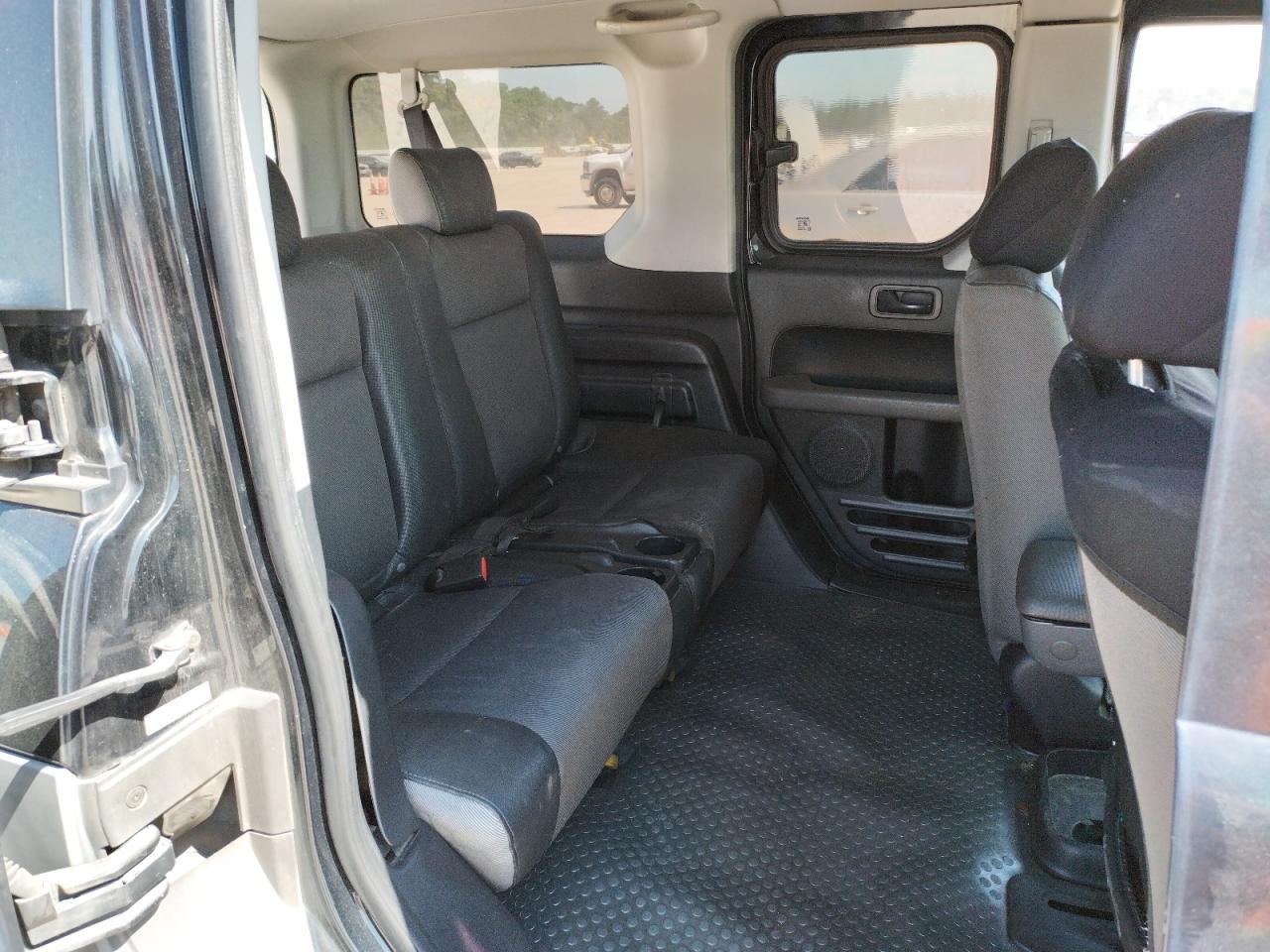 Photo 6 from auction – 2003 HONDA ELEMENT EX with VIN 5J6YH185X3L003759