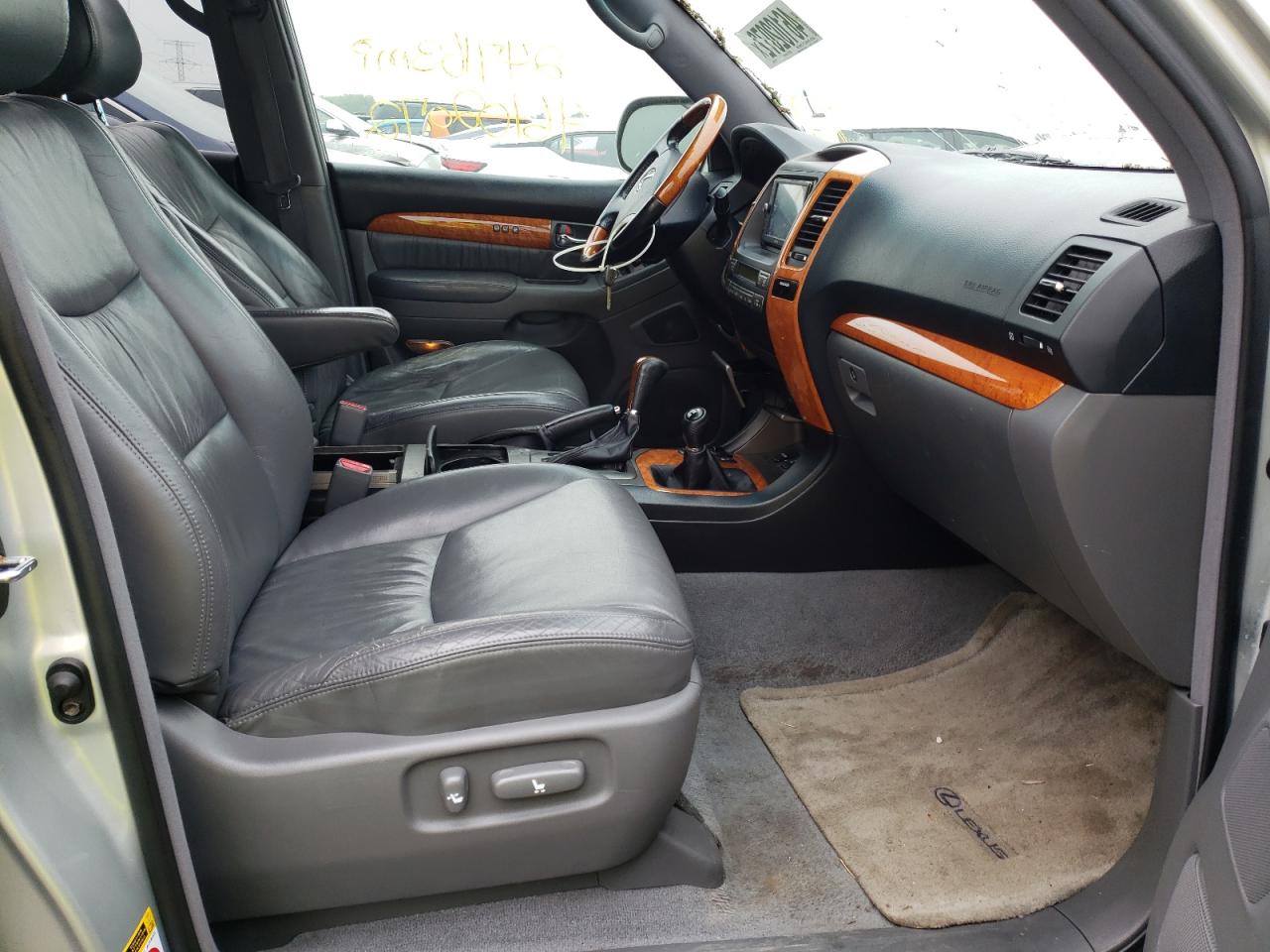 Photo 5 from auction – 2004 LEXUS GX 470 with VIN JTJBT20X440052307