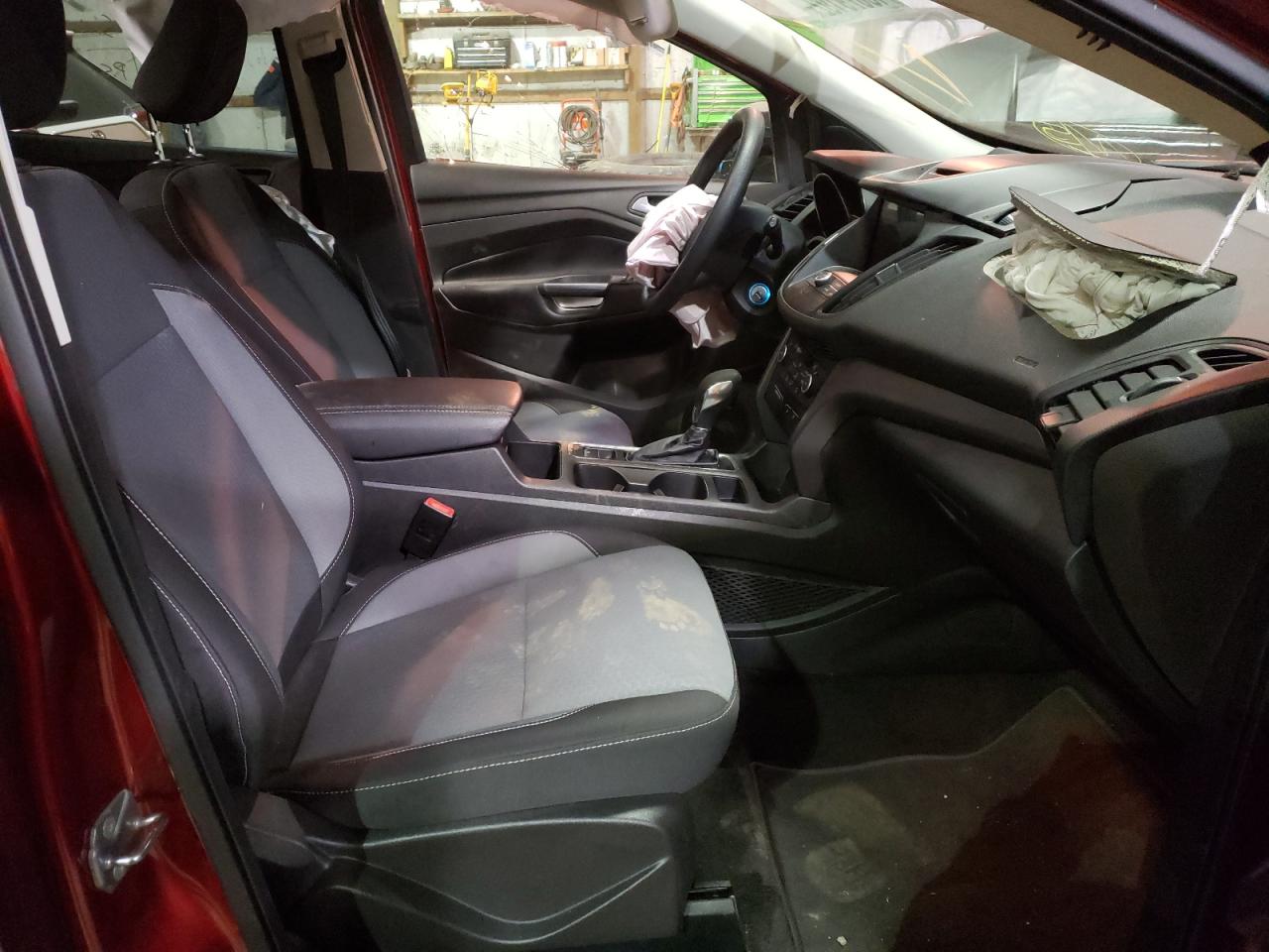 Photo 5 from auction – 2018 FORD ESCAPE SE with VIN 1FMCU0GD0JUD02923