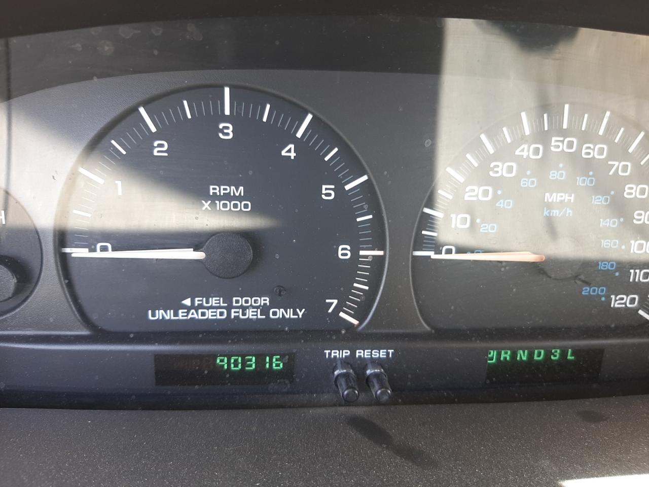 Photo 13 from auction – 2000 DODGE GRAND CARA with VIN 1B4GP44RXYB725578