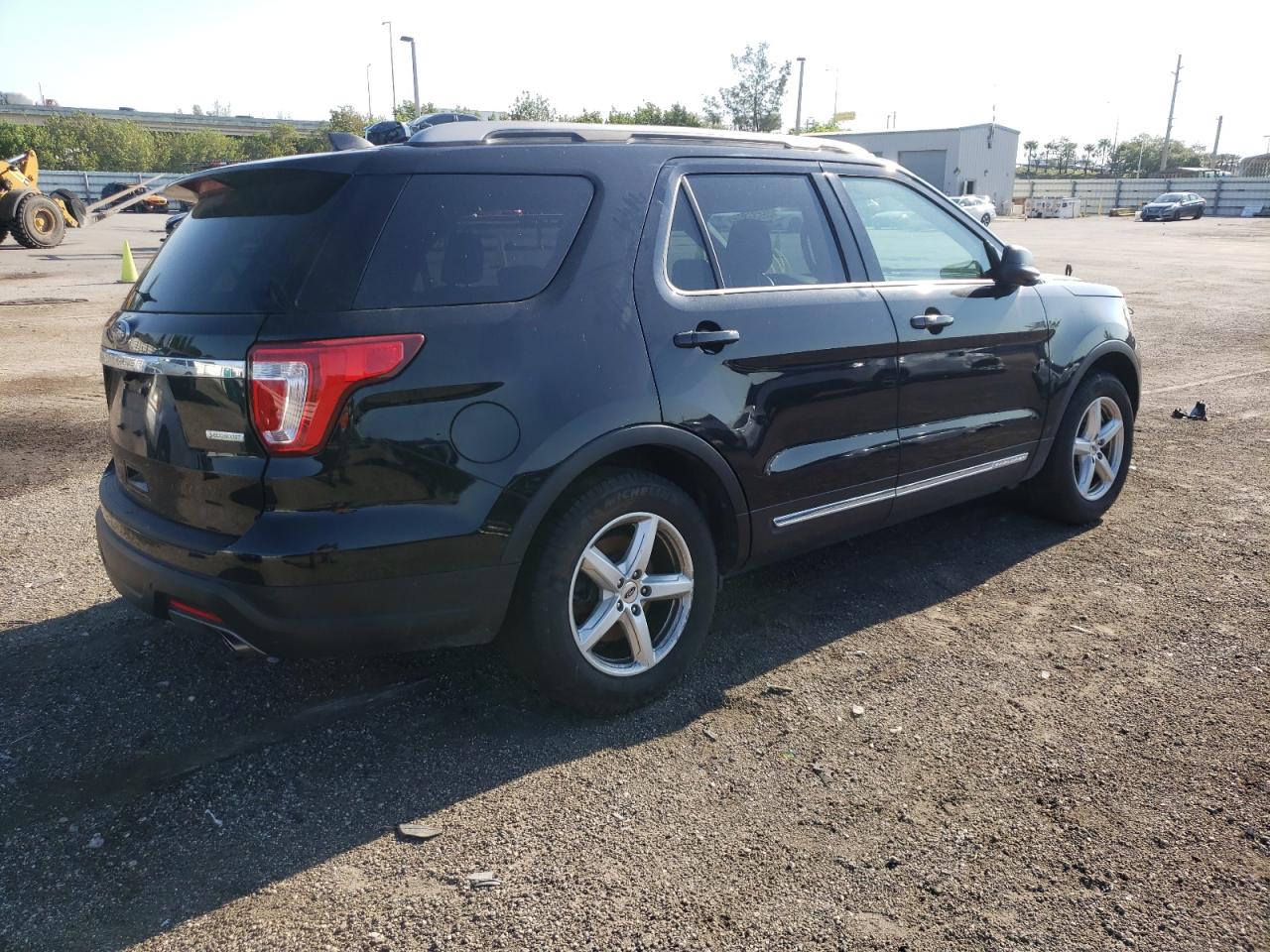 Photo 4 from auction – 2019 FORD EXPLORER X with VIN 1FM5K7DH8KGB28811