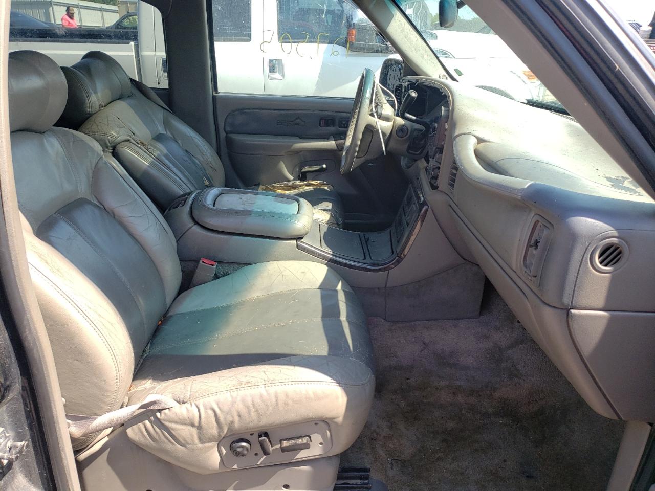 Foto 5 de la subasta – 2002 GMC DENALI con VIN 1GKEK63U92J318850