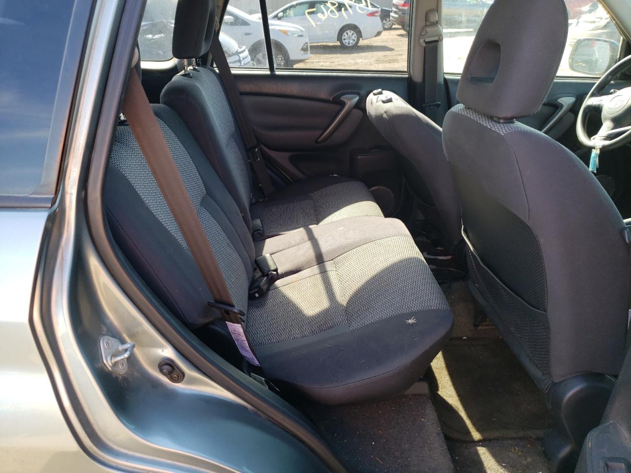 Photo 6 from auction – 2005 TOYOTA RAV4 with VIN JTEHD20V050068414