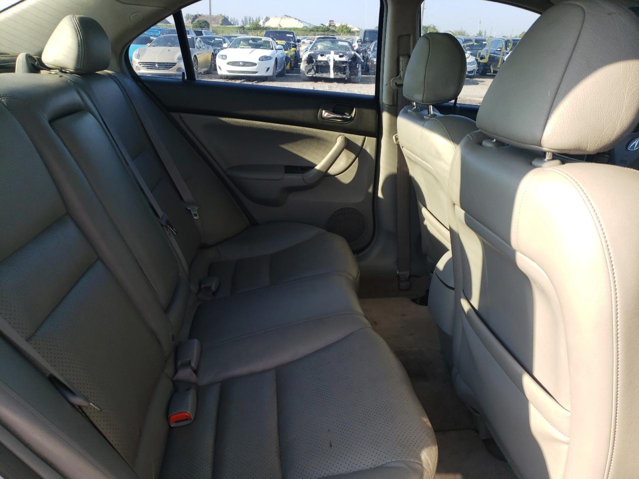 Photo 6 from auction – 2004 ACURA TSX with VIN JH4CL96834C031378