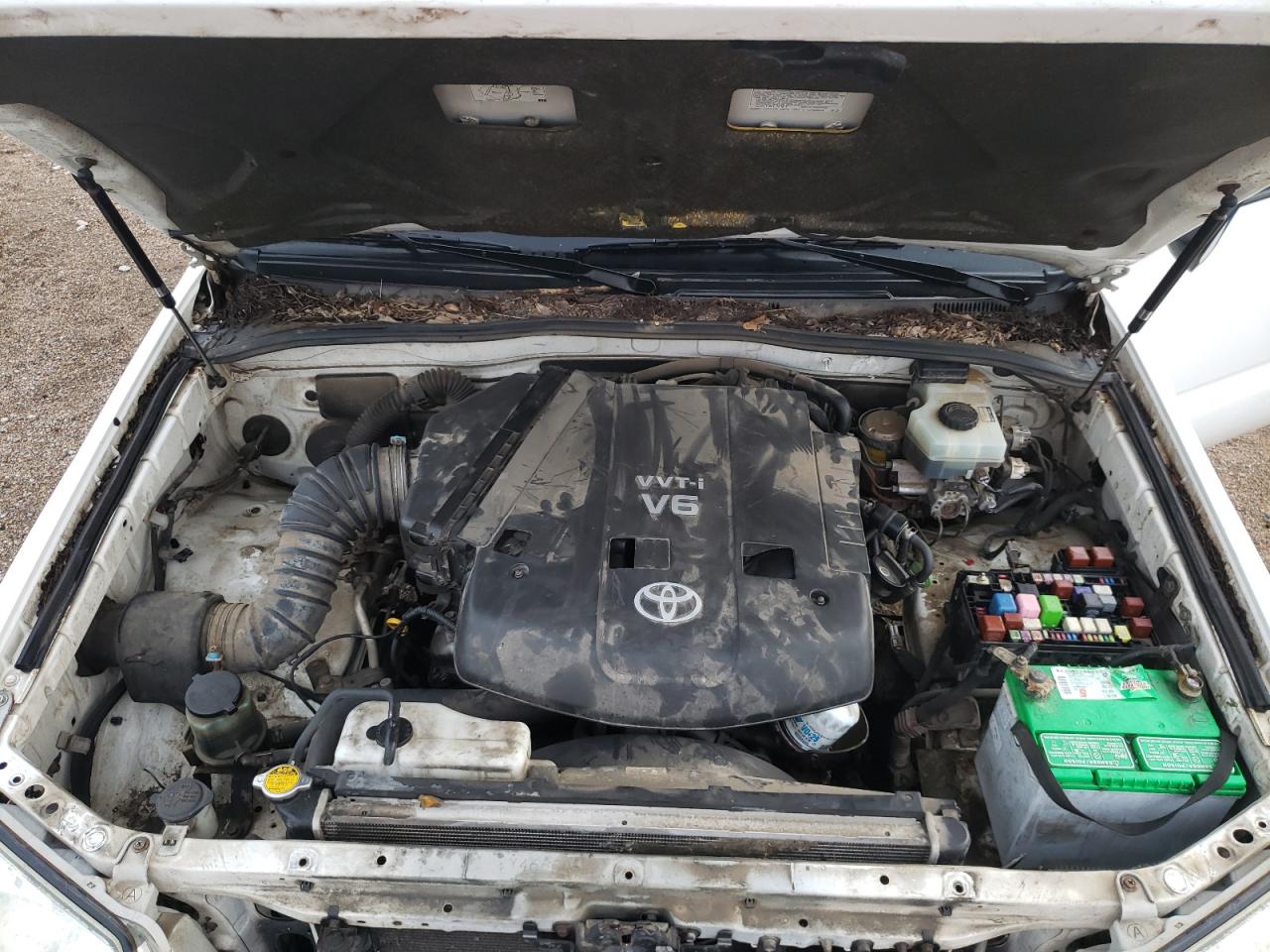 Photo 7 from auction – 2004 TOYOTA 4RUNNER SR with VIN JTEZU14R340031822
