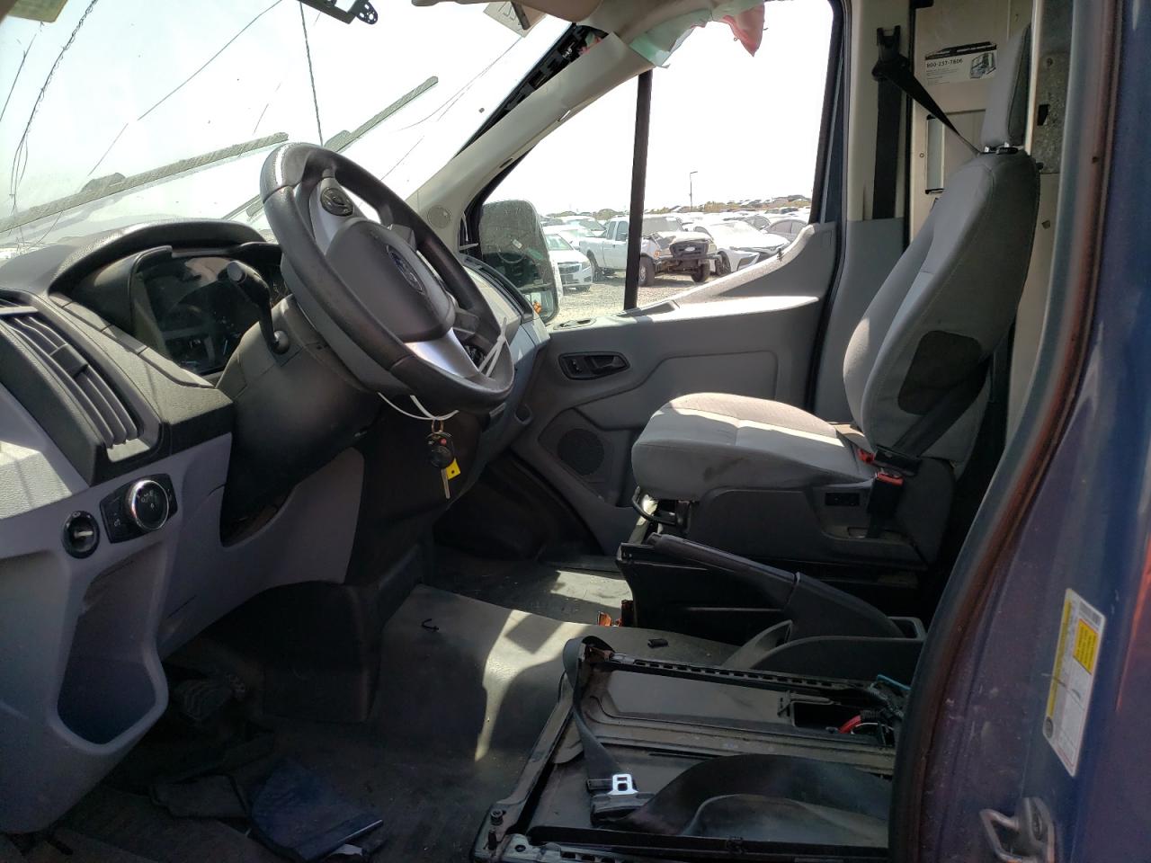 Photo 5 from auction – 2019 FORD TRANSIT T- with VIN 1FTYR3XM1KKB33148
