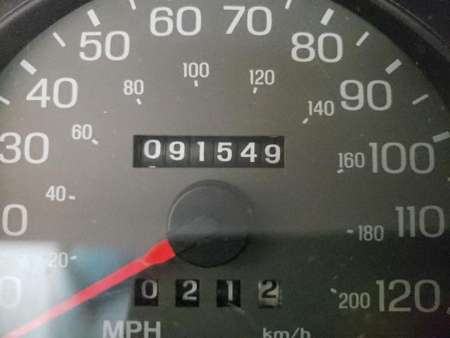 Photo 2 from auction – 2002 MERCURY GRAND MARQ with VIN 2MEFM75W62X618253