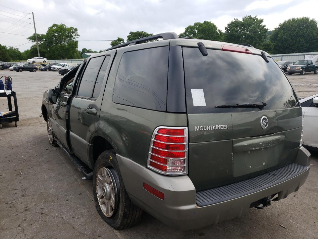 Photo 3 from auction – 2002 MERCURY MOUNTAINEE with VIN 4M2ZU66E62UJ32493
