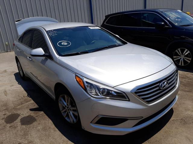 HYUNDAI SONATA SE 2017 with VIN 5NPE24AF8HH563290 - Photo from auction