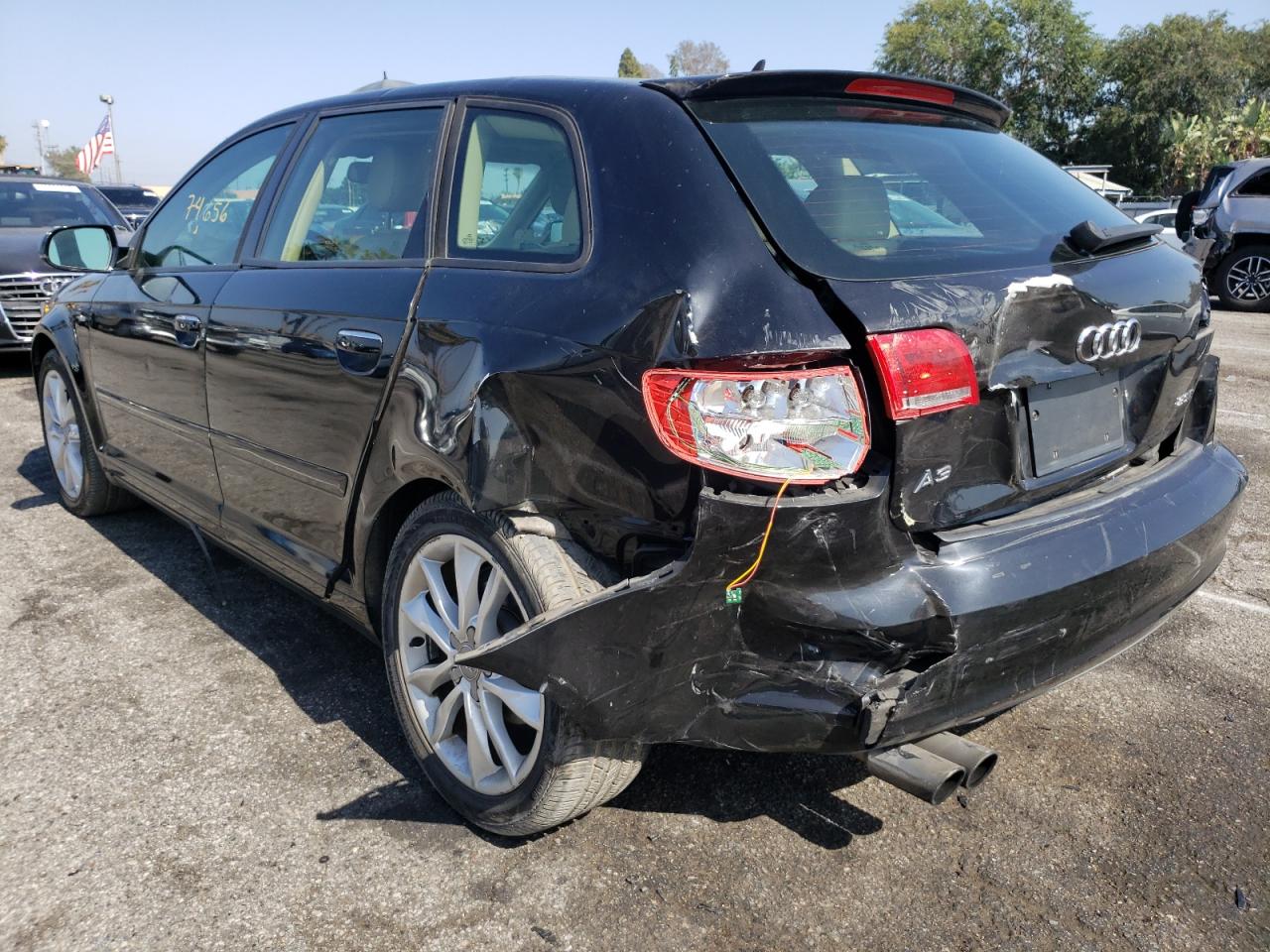 صورة رقم 3 من المزاد - 2013 AUDI A3 PREMIUM مع VIN WAUBEAFM4DA013843
