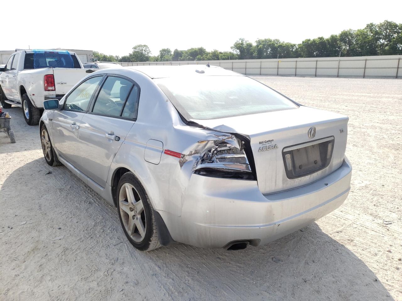 Photo 15 from auction – 2005 ACURA TL with VIN 19UUA66205A065850