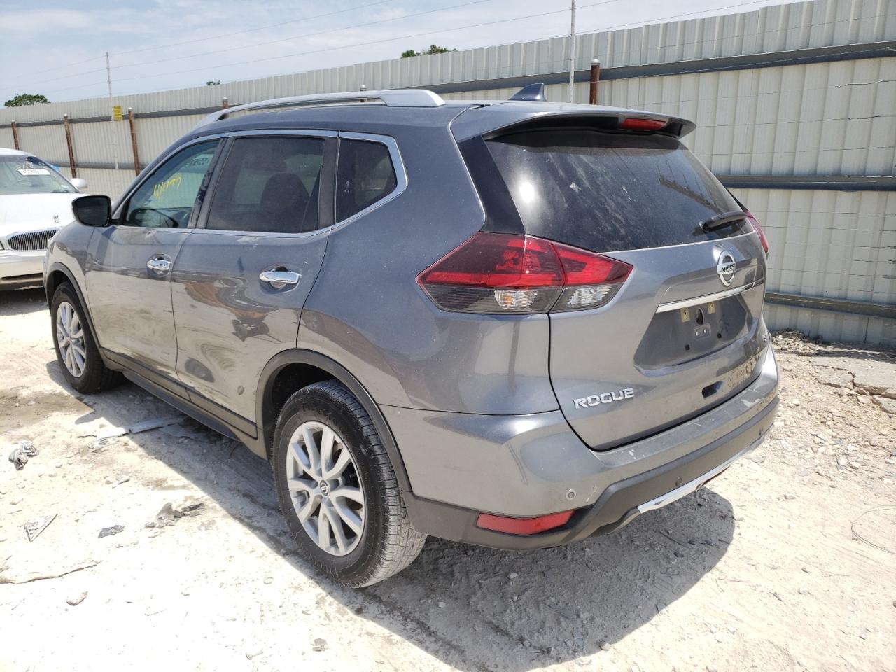 Photo 3 from auction – 2020 NISSAN ROGUE S with VIN KNMAT2MT5LP534537