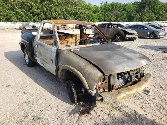GMC SONOMA 2002 with VIN 1GTCS145528136745 - Photo from auction