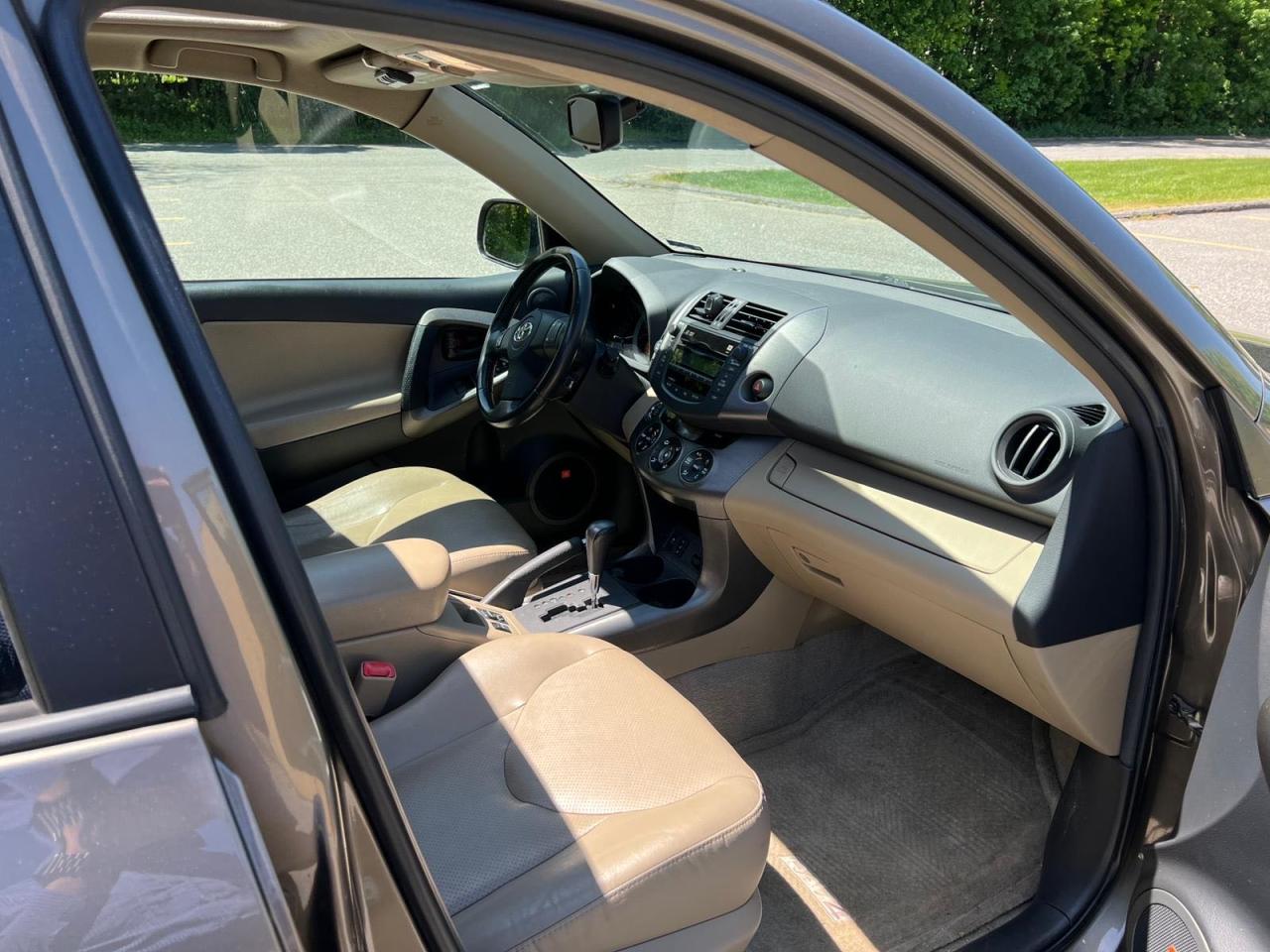 Photo 5 from auction – 2011 TOYOTA RAV4 LIMIT with VIN 2T3DF4DV0BW091850