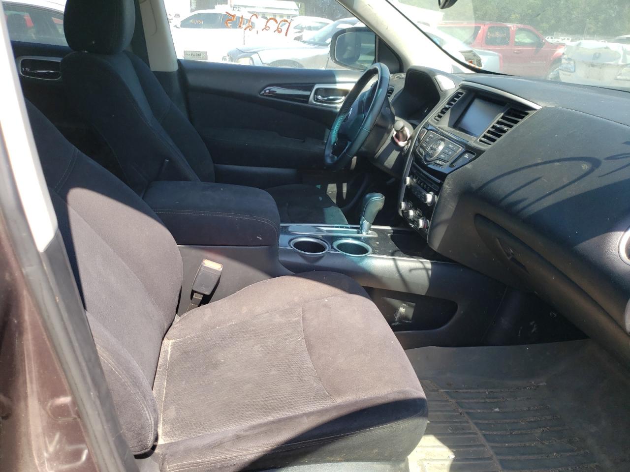 Photo 5 from auction – 2015 NISSAN PATHFINDER with VIN 5N1AR2MNXFC713843