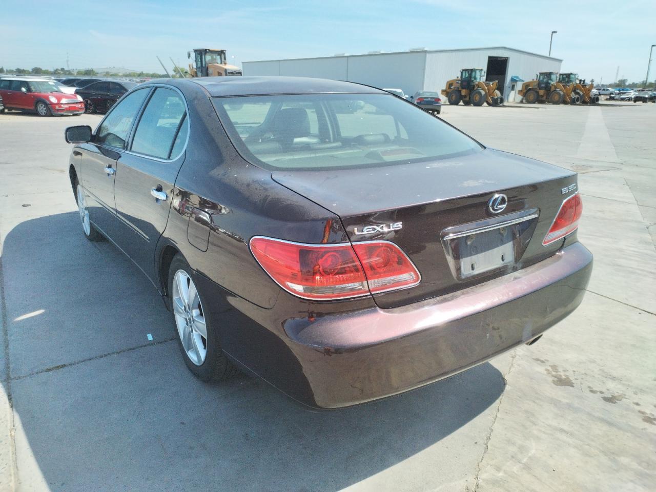 Photo 3 from auction – 2005 LEXUS ES 330 with VIN JTHBA30G455089388