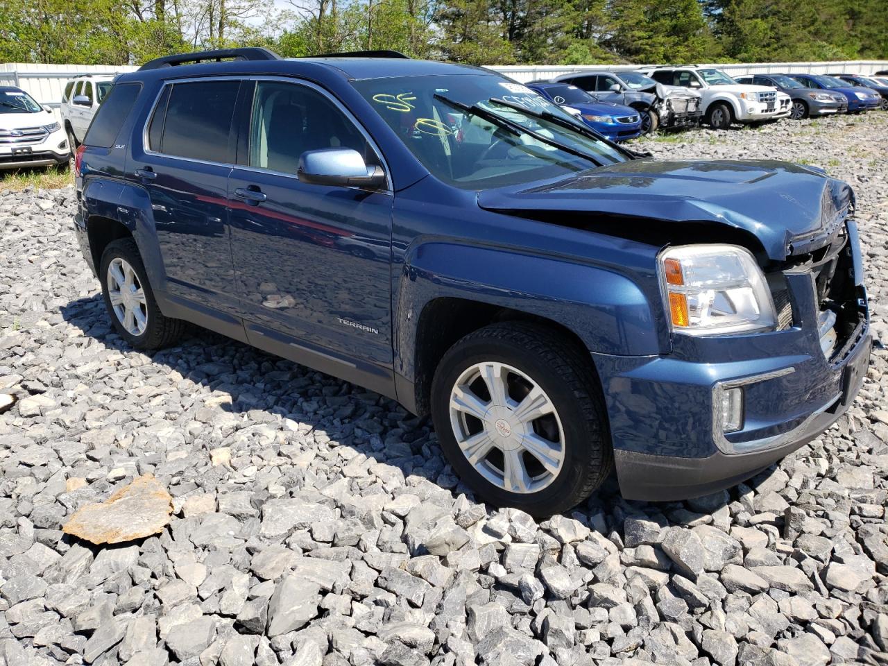 GMC TERRAIN SL 2017 with VIN 2GKFLTE38H6216367 - Photo from auction