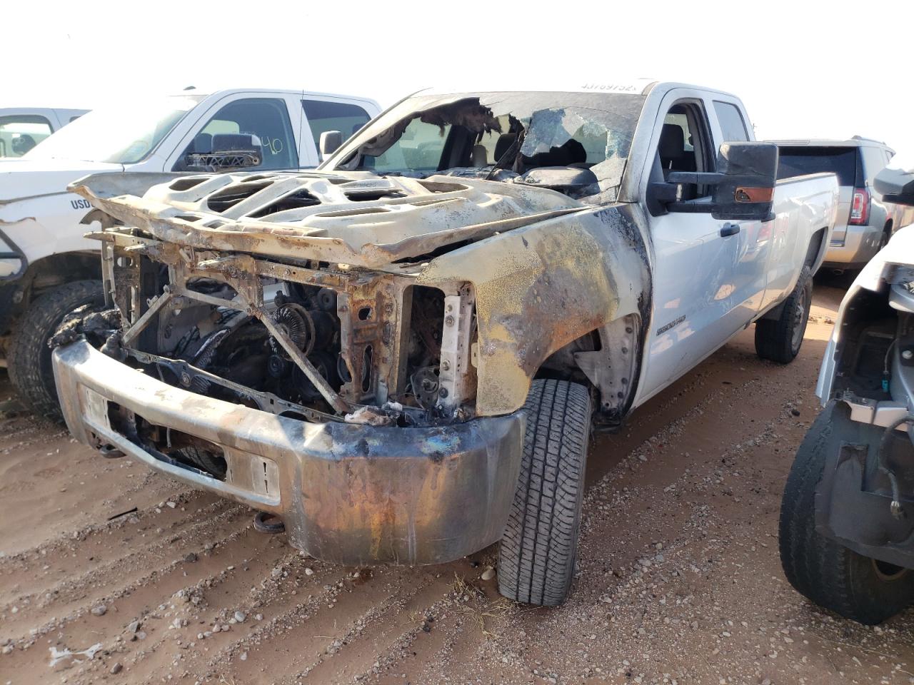 Photo 2 from auction – 2017 CHEVROLET SILVERADO with VIN 1GC2CUEG8HZ168294