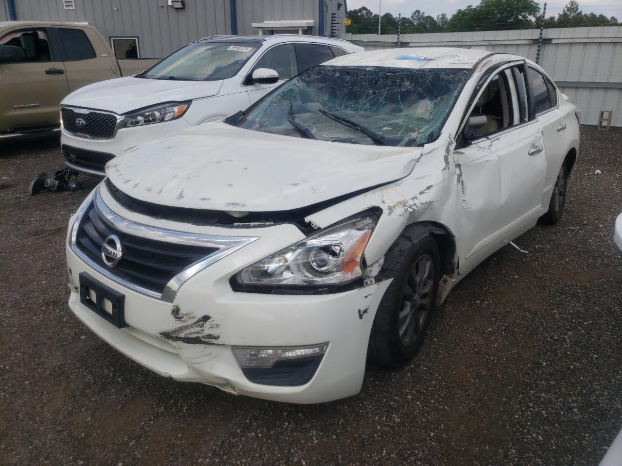 Photo 2 from auction – 2015 NISSAN ALTIMA 2.5 with VIN 1N4AL3AP0FC215030