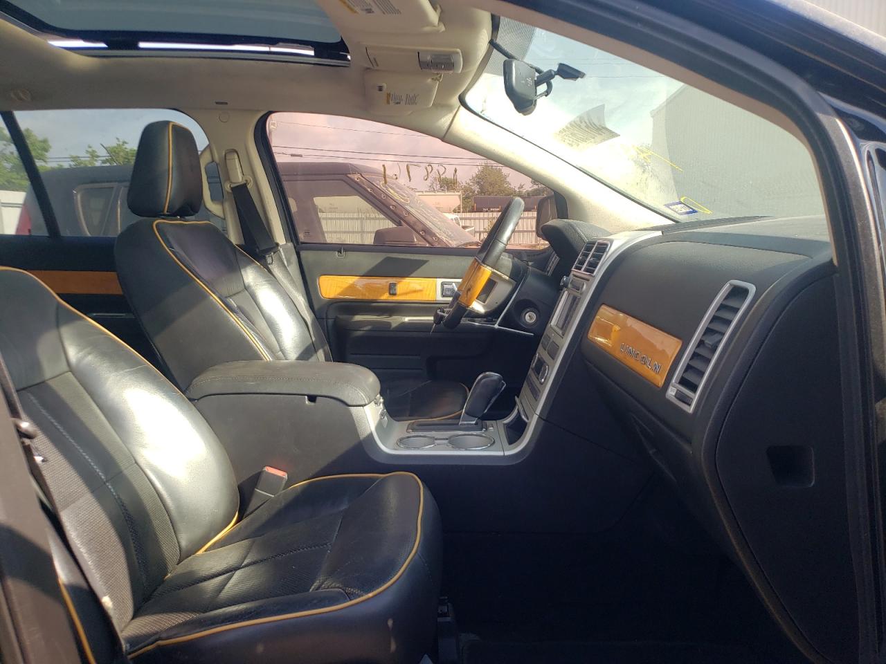 Photo 5 from auction – 2008 LINCOLN MKX with VIN 2LMDU68C68BJ24291