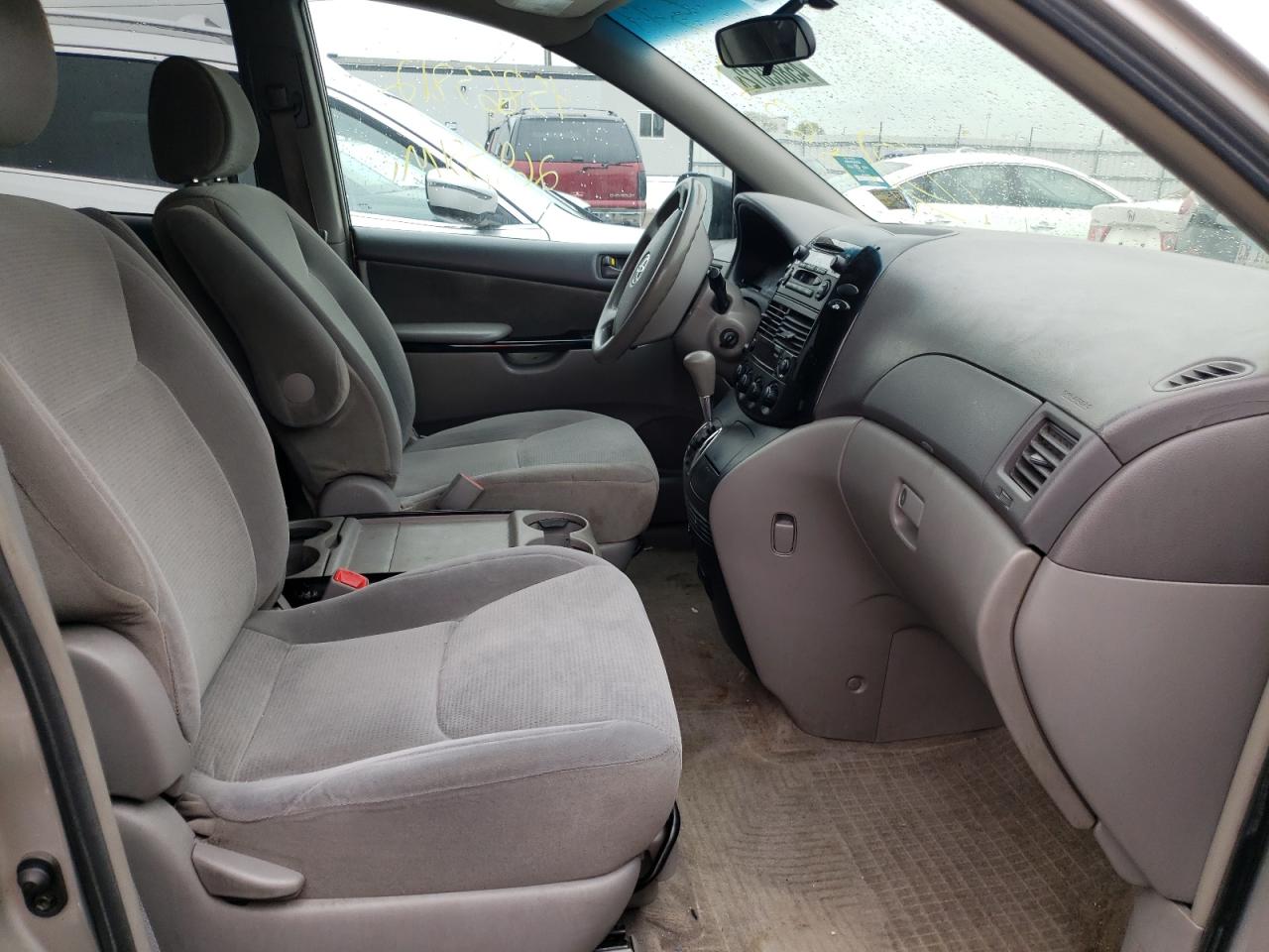 Photo 5 from auction – 2005 TOYOTA SIENNA CE with VIN 5TDZA23C45S349852