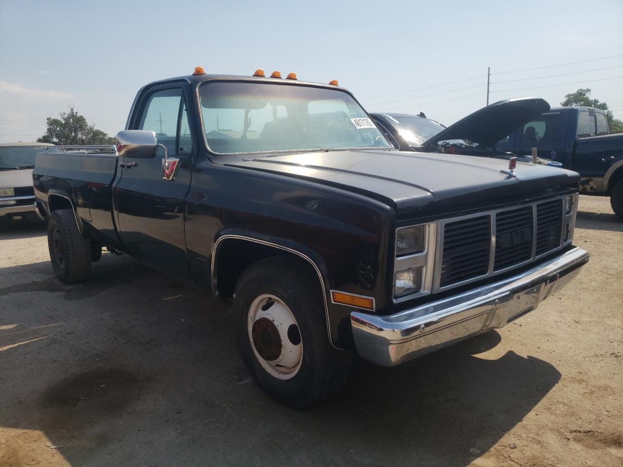 GMC C3500 1985 with VIN 1GTHC34W8FJ520489 - Photo from auction