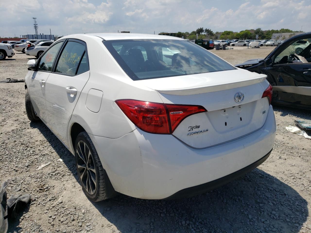 Photo 3 from auction – 2018 TOYOTA COROLLA L with VIN 2T1BURHEXJC964209