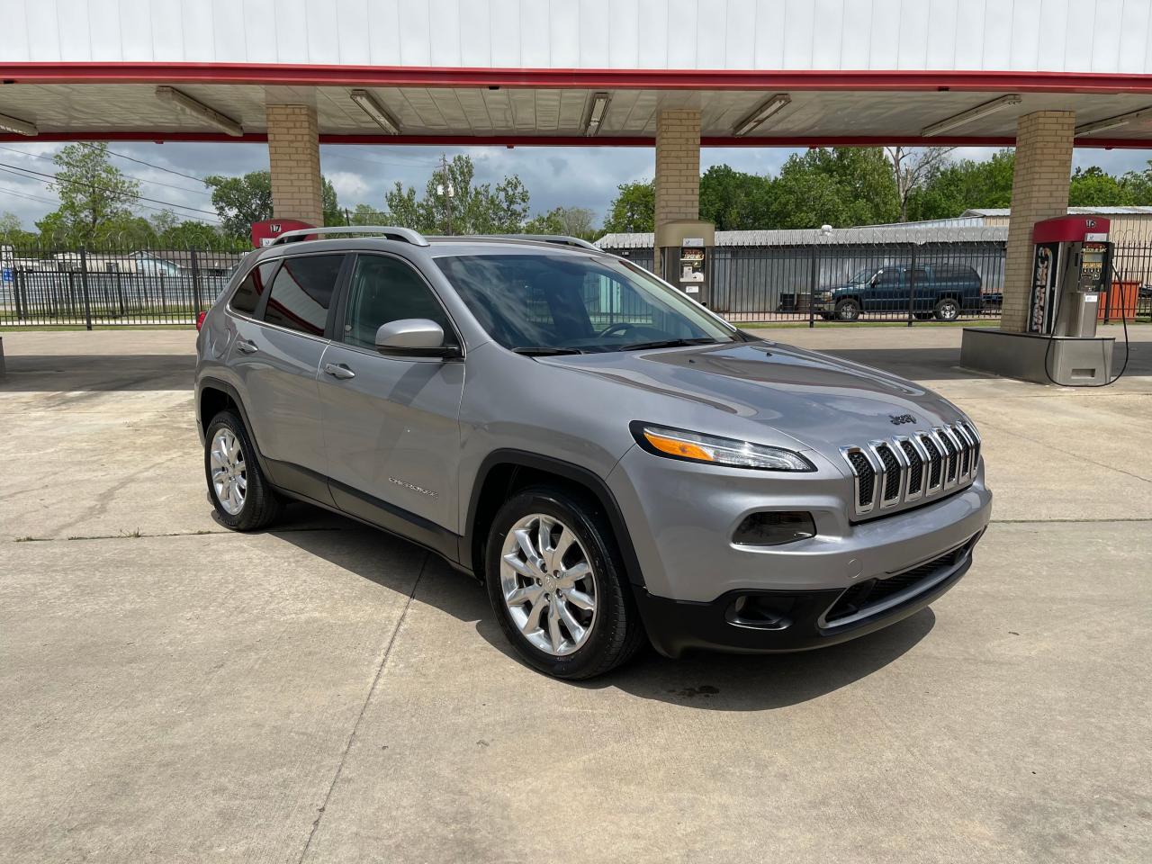 Photo 1 from auction – 2017 JEEP CHEROKEE L with VIN 1C4PJLDB6HW517563