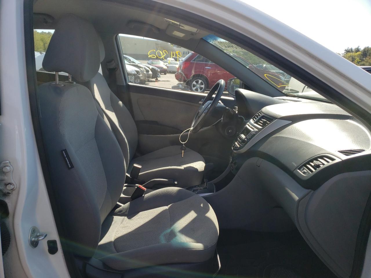 Photo 5 from auction – 2014 HYUNDAI ACCENT GLS with VIN KMHCT5AE9EU186340