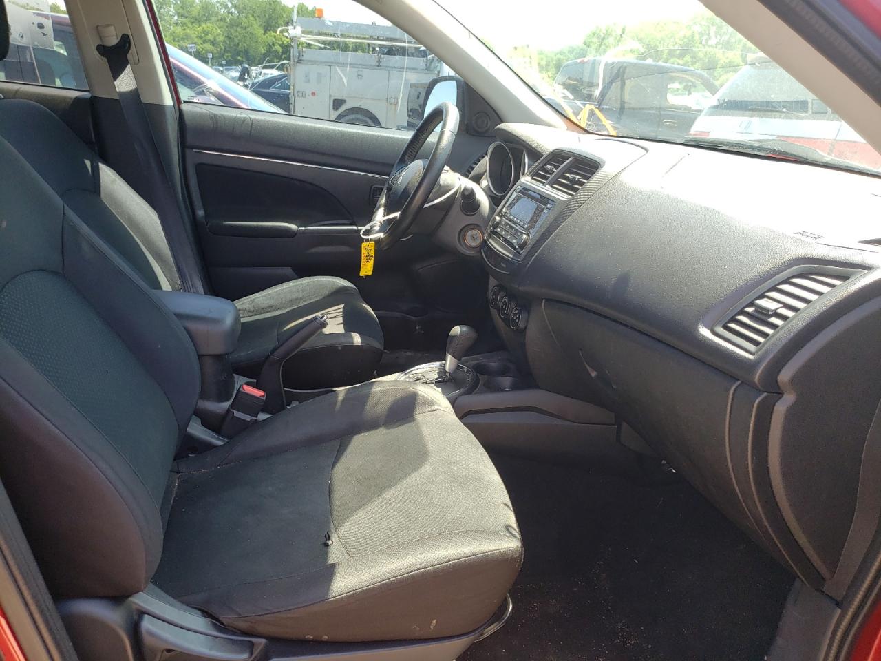 Photo 5 from auction – 2015 MITSUBISHI OUTLANDER with VIN 4A4AP3AU7FE024786