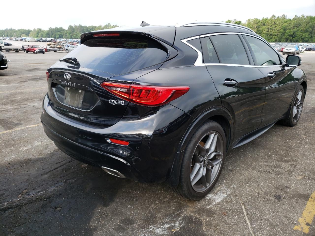 Photo 4 from auction – 2018 INFINITI QX30 BASE with VIN SJKCH5CP1JA057246