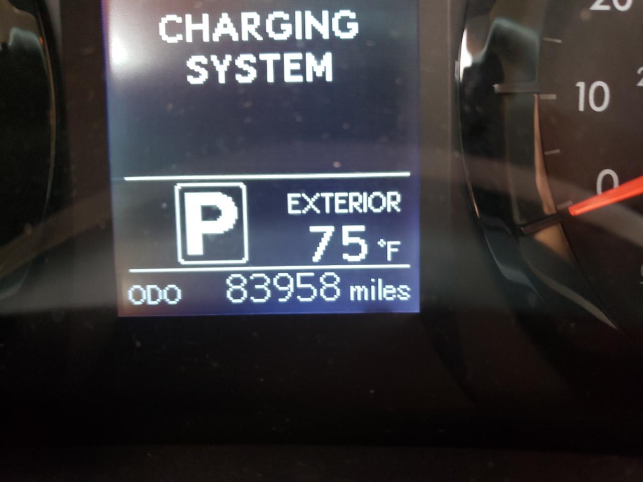 Photo 8 from auction – 2017 TOYOTA SIENNA LE with VIN 5TDKZ3DC2HS839192