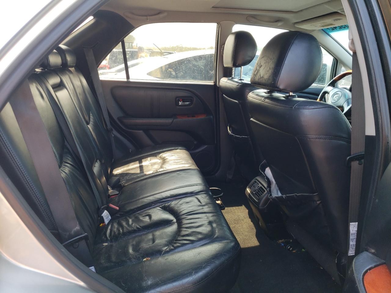 Photo 6 from auction – 2001 LEXUS RX 300 with VIN JTJGF10U410084117