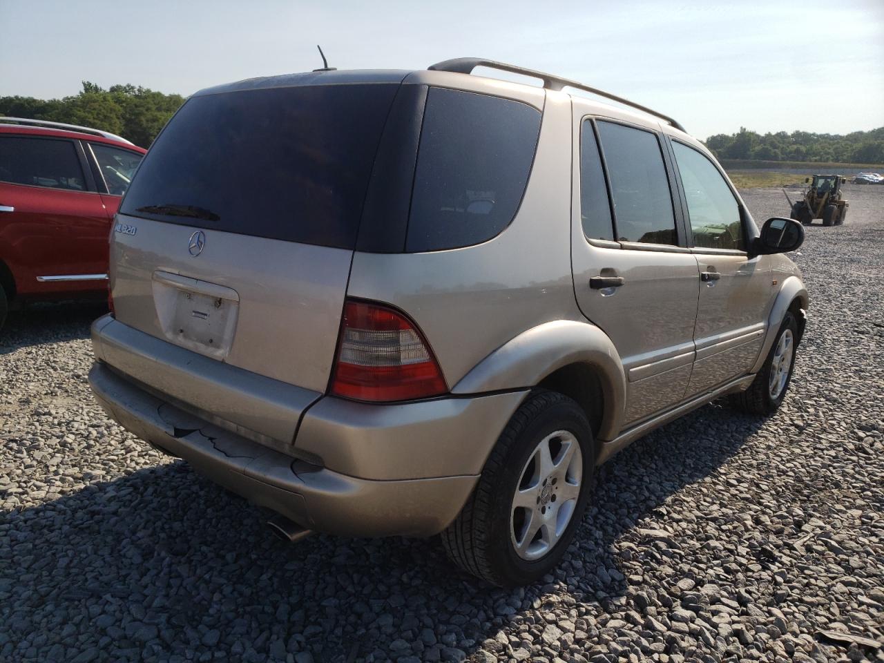 Photo 4 from auction – 2001 MERCEDES-BENZ ML 320 with VIN 4JGAB54E61A225614