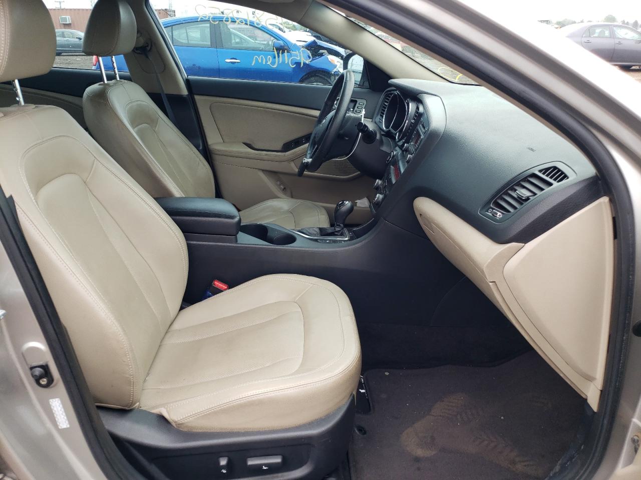 Photo 5 from auction – 2011 KIA OPTIMA EX with VIN KNAGN4A76B5115384