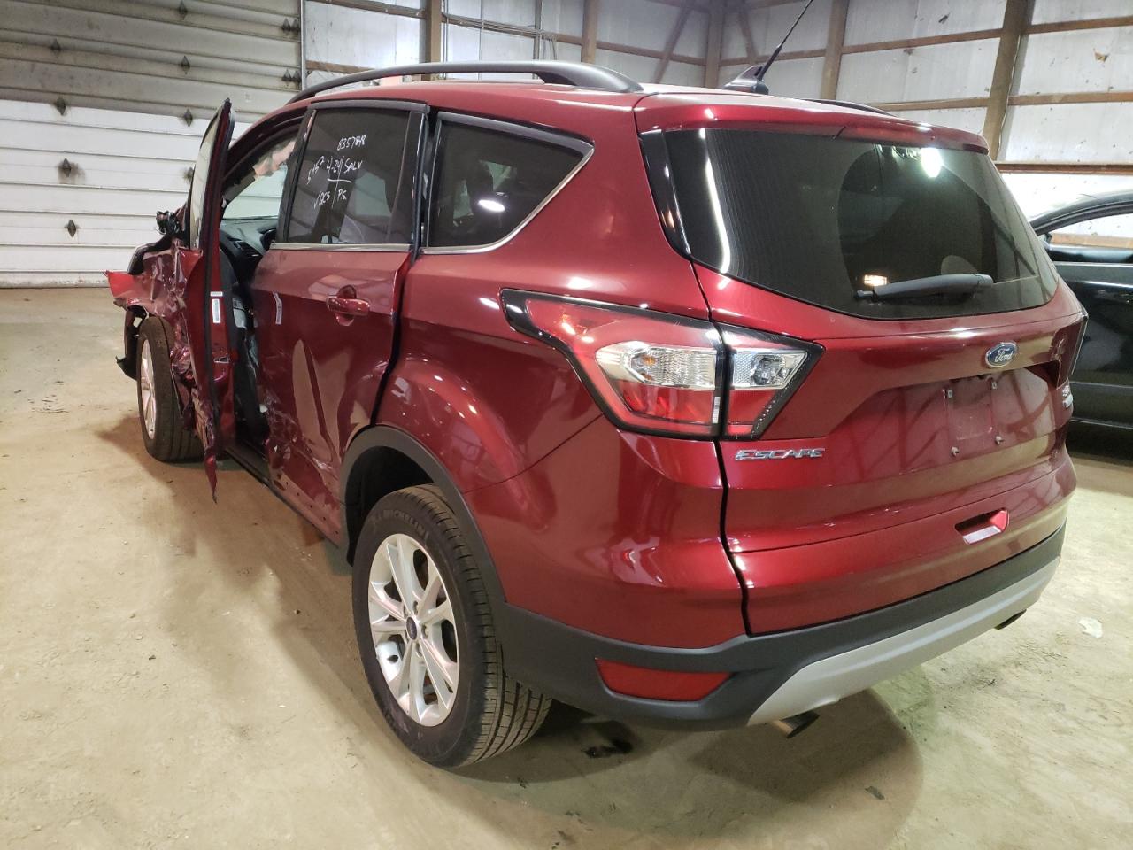 Photo 3 from auction – 2018 FORD ESCAPE SE with VIN 1FMCU0GD0JUD02923