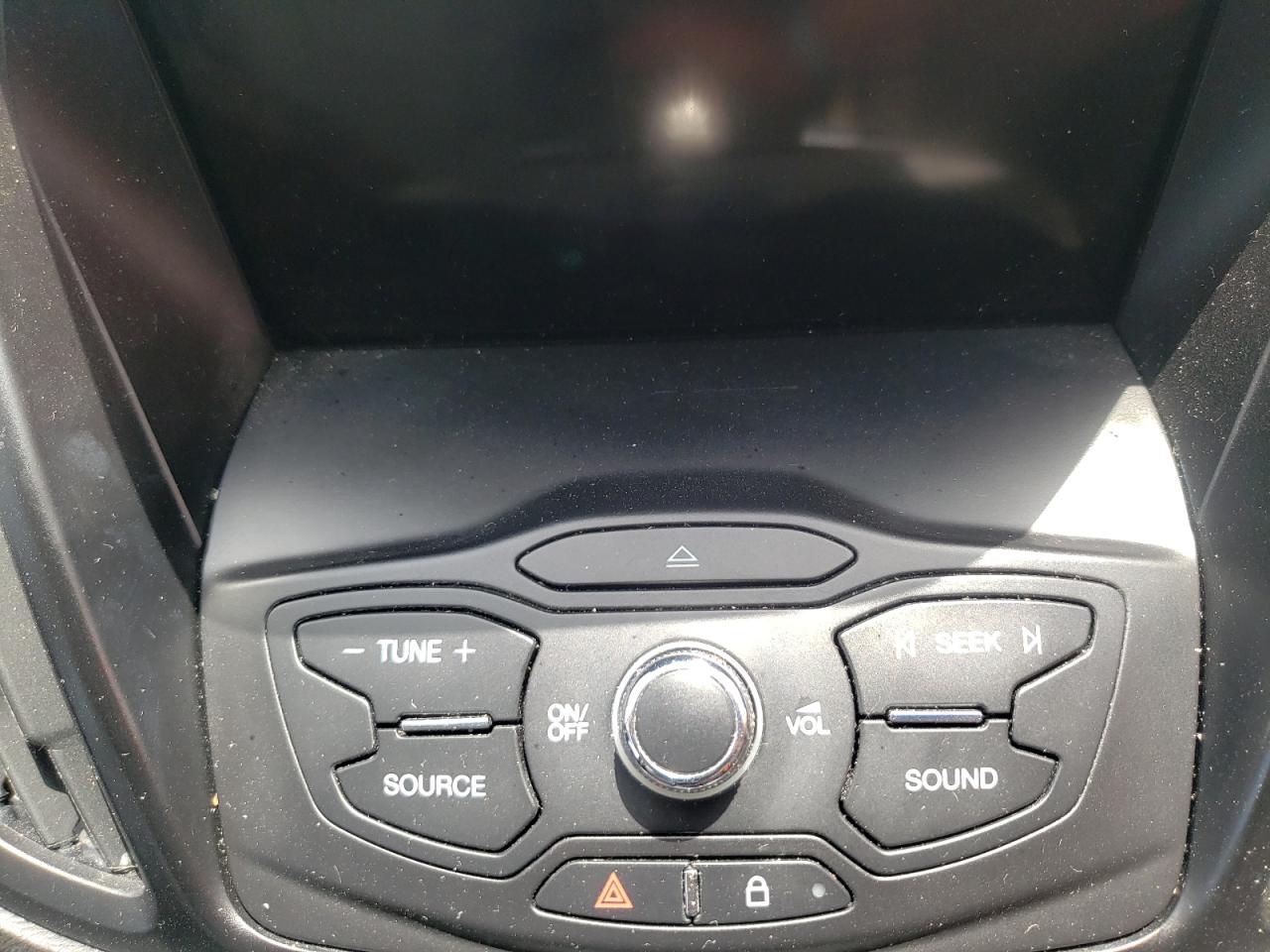 Photo 9 from auction – 2014 FORD ESCAPE SE with VIN 1FMCU9GX2EUB01237