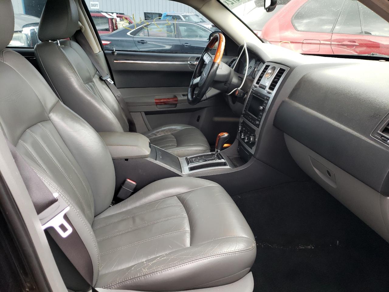 Photo 5 from auction – 2005 CHRYSLER 300C with VIN 2C3JA63HX5H123186